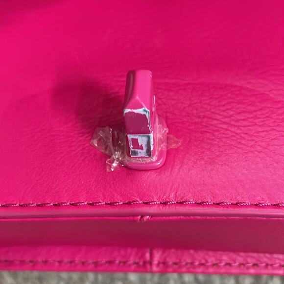 Rebecca Minkoff Quilted Chevron Leather Crossbody Bag Pink - Picture 4 of 7